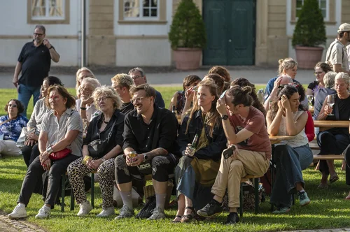 Ausklang bei Schloss Neuhaus